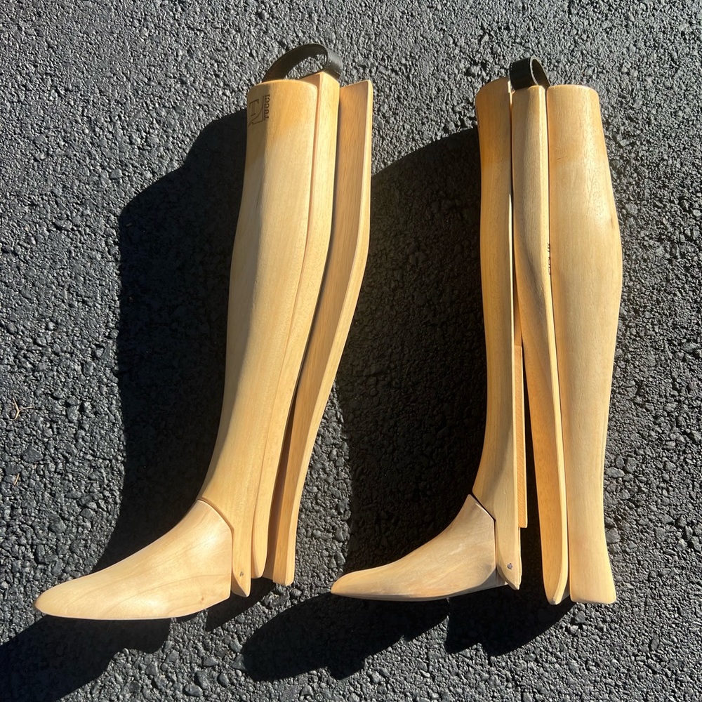 Tucci Wooden Boot Trees - Picture 2 of 3